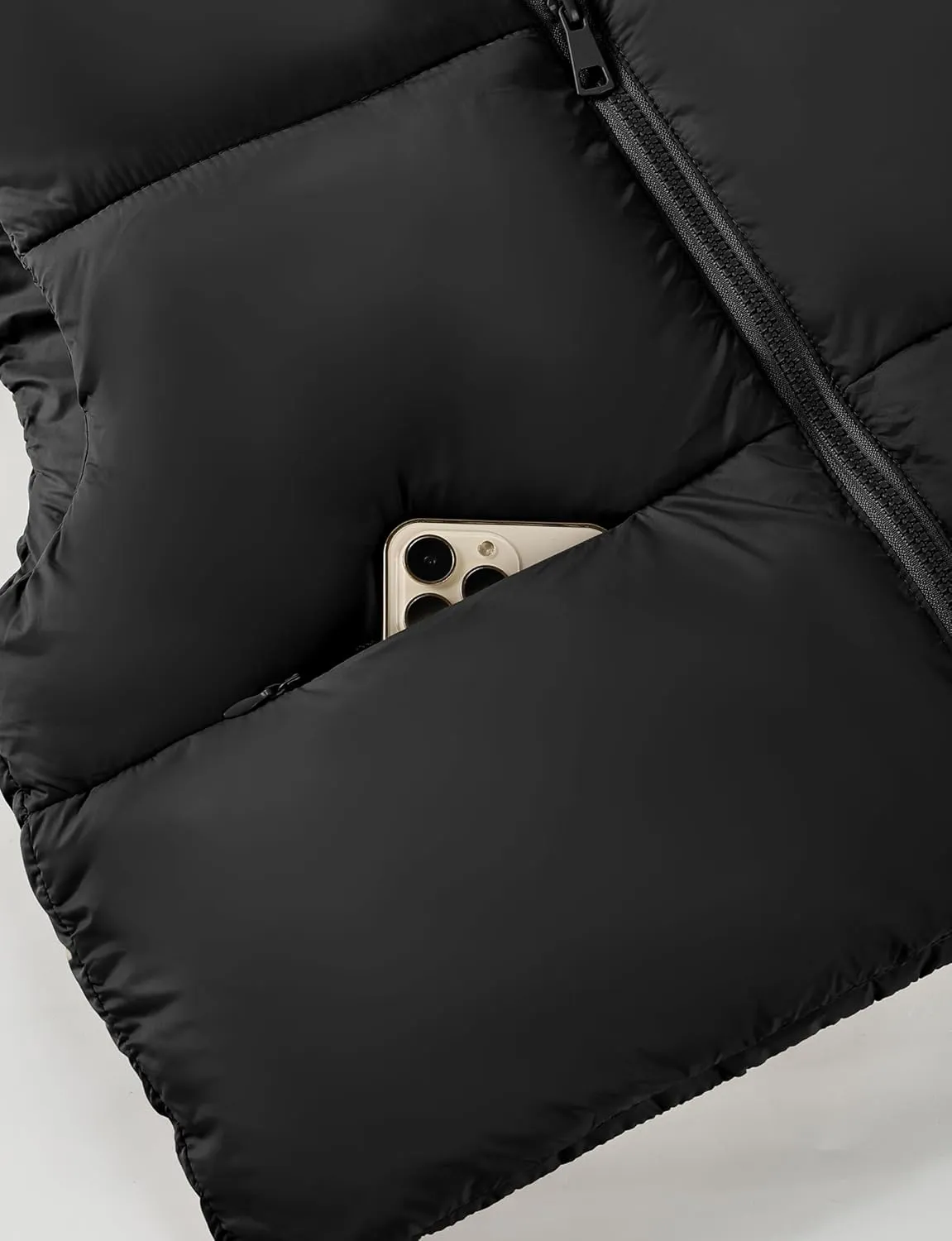 Buauty Cropped Puffer Vest Women 2025 Winter Puffy Vest with Pockets Lightweight Stand Collar Zip Up Sleeveless Jacket