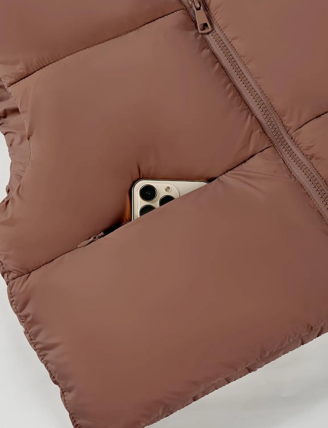 Buauty Cropped Puffer Vest Women 2025 Winter Puffy Vest with Pockets Lightweight Stand Collar Zip Up Sleeveless Jacket