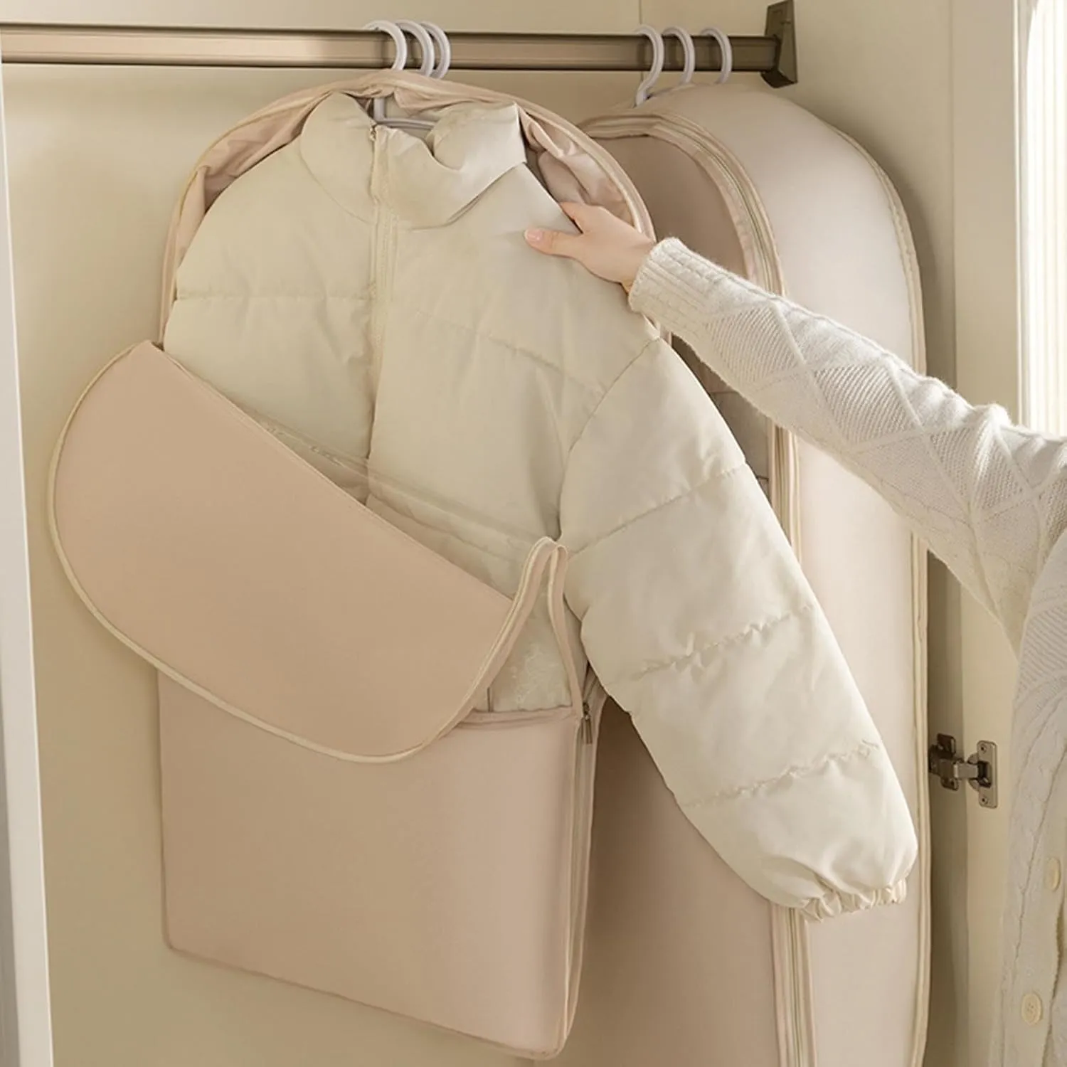 Clothes Storage, Space Saving Hanging Garment Bag with Self Compression Zipper,Space Saver Closet Organizers,Dust Cover Clothes Bags for Down Coat (B)