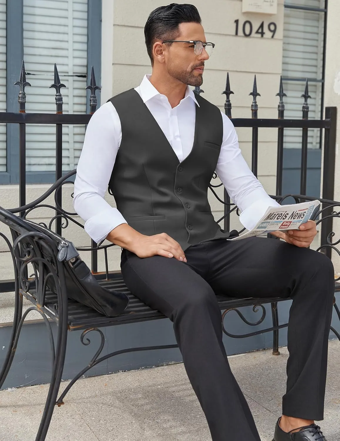 COOFANDY Men's Business Suit Vests Slim Fit Formal Dress Waistcoat Groomsman Vest For Wedding