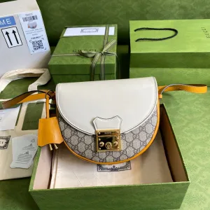 Gucci   Luxury Bags  1026
