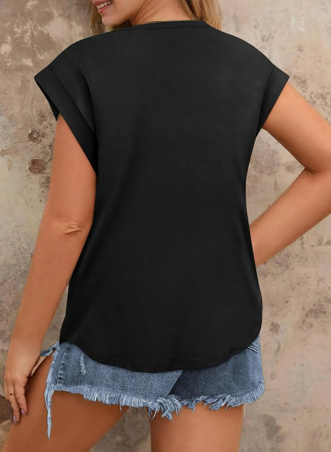 RITERA Plus Size Tank Tops for Women Sleeveless Shirt V Neck Basic Oversized Casual Tanks XL-5XL