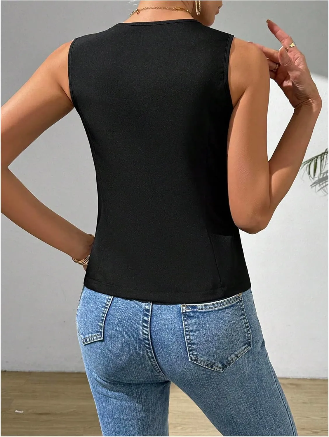 Verdusa Women's Button Down V Neck Blazer Vests Old Money Split Sleeveless Asymmetrical Jacket Vest