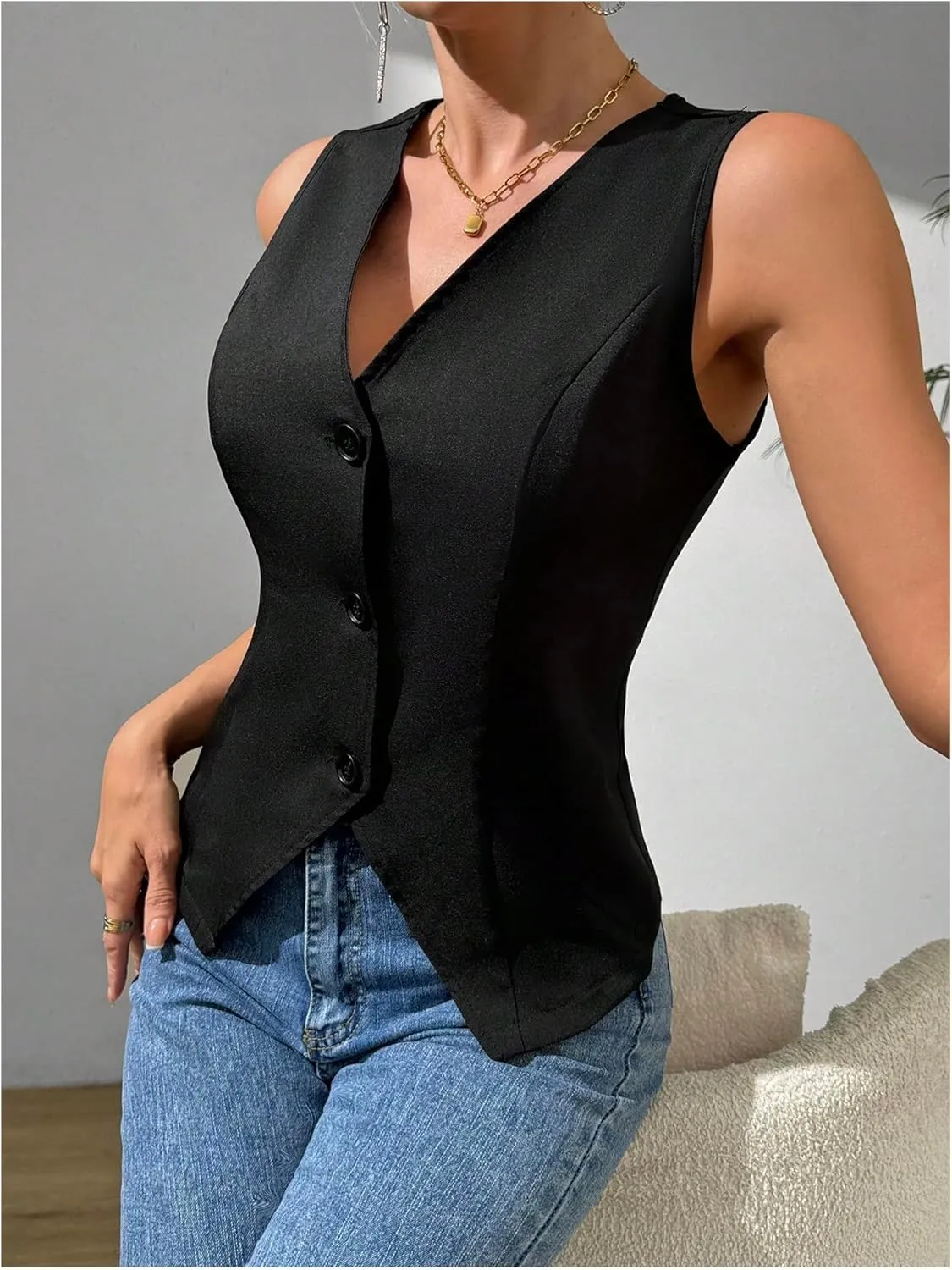Verdusa Women's Button Down V Neck Blazer Vests Old Money Split Sleeveless Asymmetrical Jacket Vest
