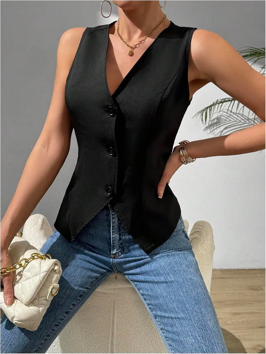 Verdusa Women's Button Down V Neck Blazer Vests Old Money Split Sleeveless Asymmetrical Jacket Vest
