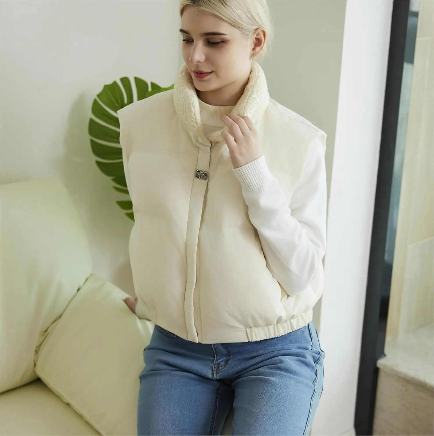 Women's Winter Outerwear Vests Crop Puffer Vest Lightweight Sleeveless Padded High Stand Collar Jacket